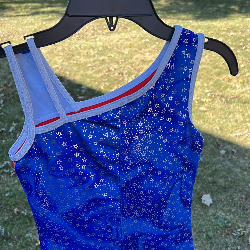 One piece - Picture 2 of 3